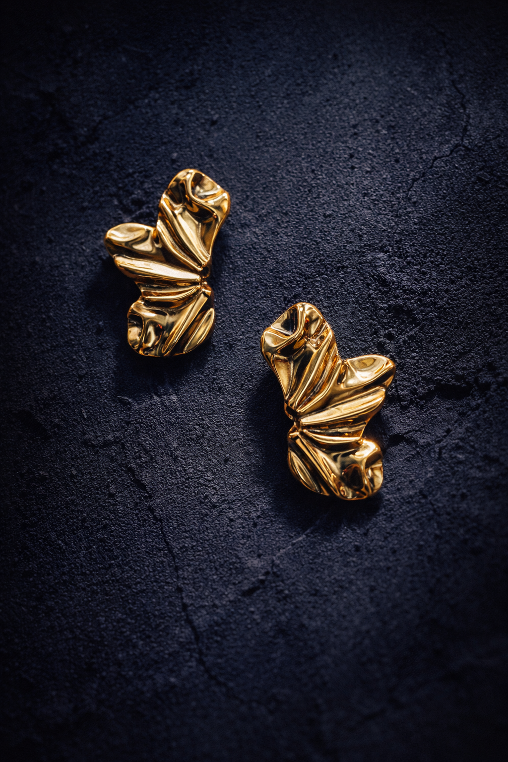 Golden Crush Stud Earrings – Anti-Tarnish Statement Glow ✨ - Trenvo
