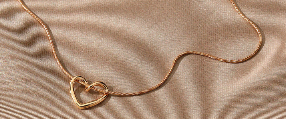 Niche Hollow Heart Necklace For Women - Trenvo